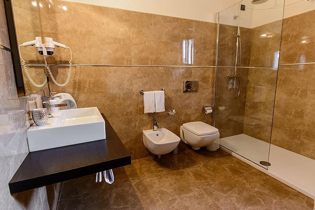 Hotel Del Corso SantʼAntìoco المظهر الخارجي الصورة
